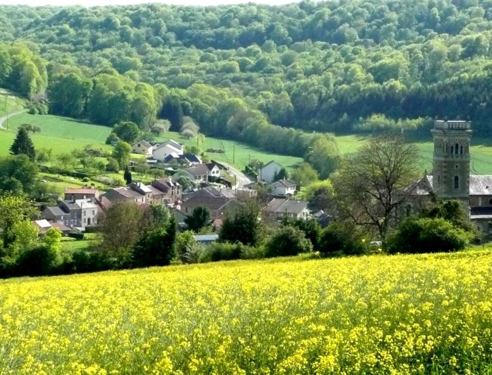 Balaives-et-Butz Au Clos D'Ardennes מראה חיצוני תמונה